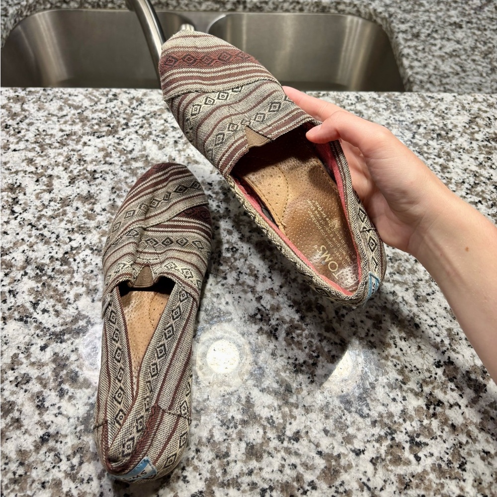 Toms Brown and Cream Woven Flats